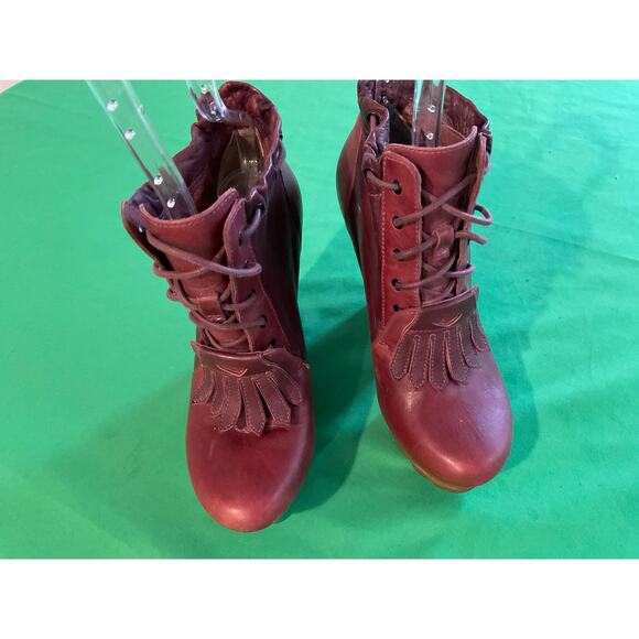 Timo Weiland for Tsubo Burgundy Leather kiltie fringe Platform Ankle boots 6 - Picture 6 of 13